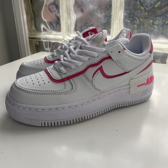 Nike Air Pink Edition Size 7 Womens - Picture 3 of 6